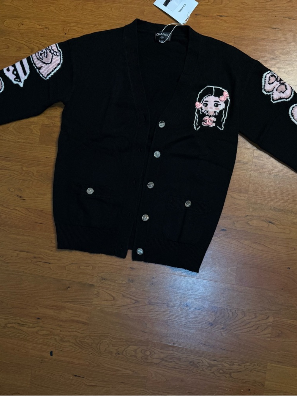 Chanel Black Knit Cardigan Cartoon Embroidery Plays Up
Luxury Childlike Style